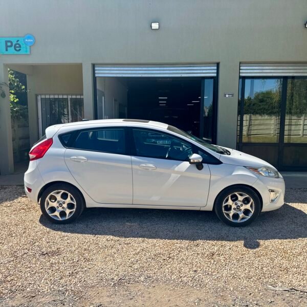 Ford Fiesta Kinetic Titanium