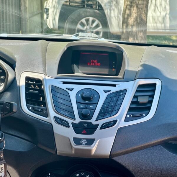 Ford Fiesta Kinetic Titanium