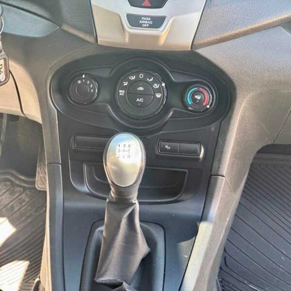 Ford Fiesta Kinetic Titanium