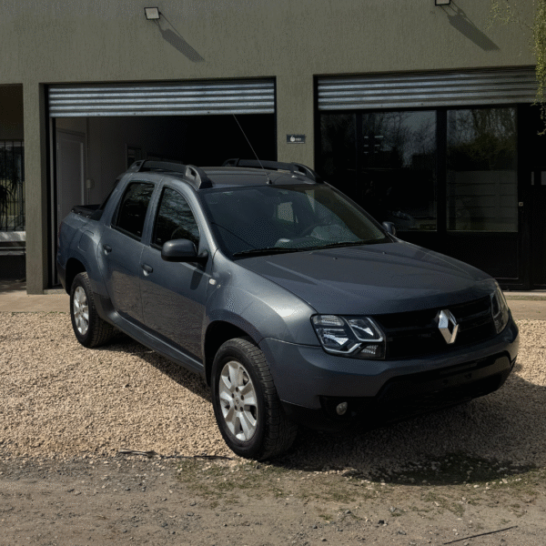 1 Renault Oroch 2016