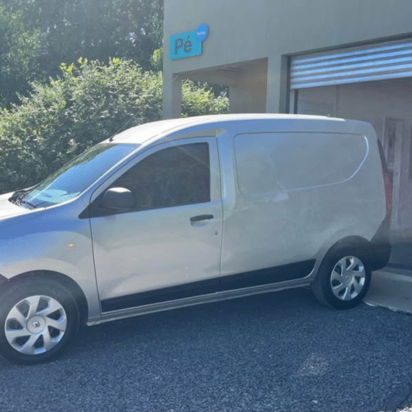 2 Renault Kangoo 2023
