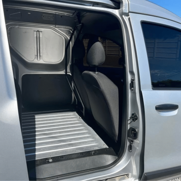 9 Renault Kangoo 2023